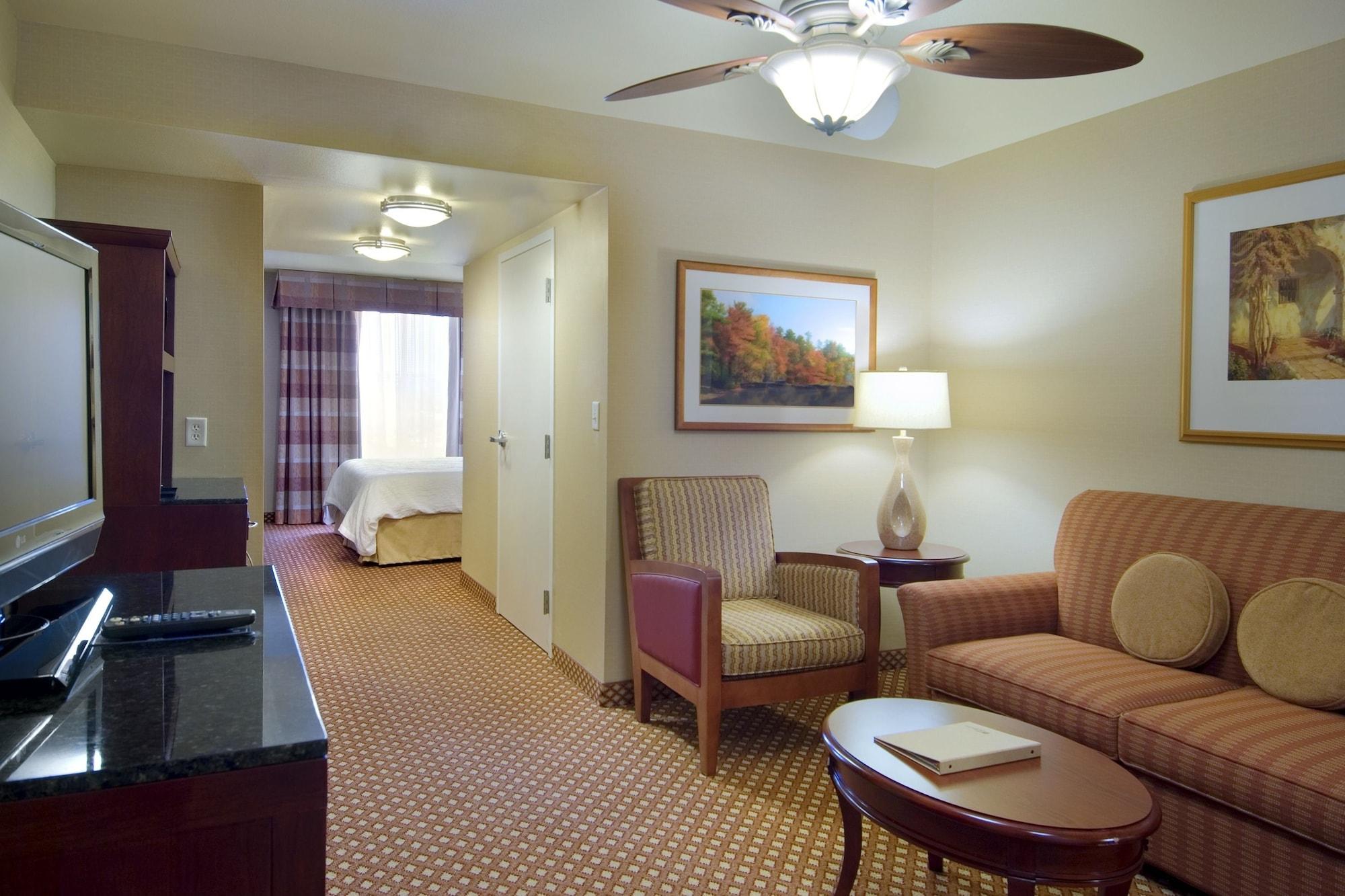 Hilton Garden Inn Albuquerque Uptown Exterior photo