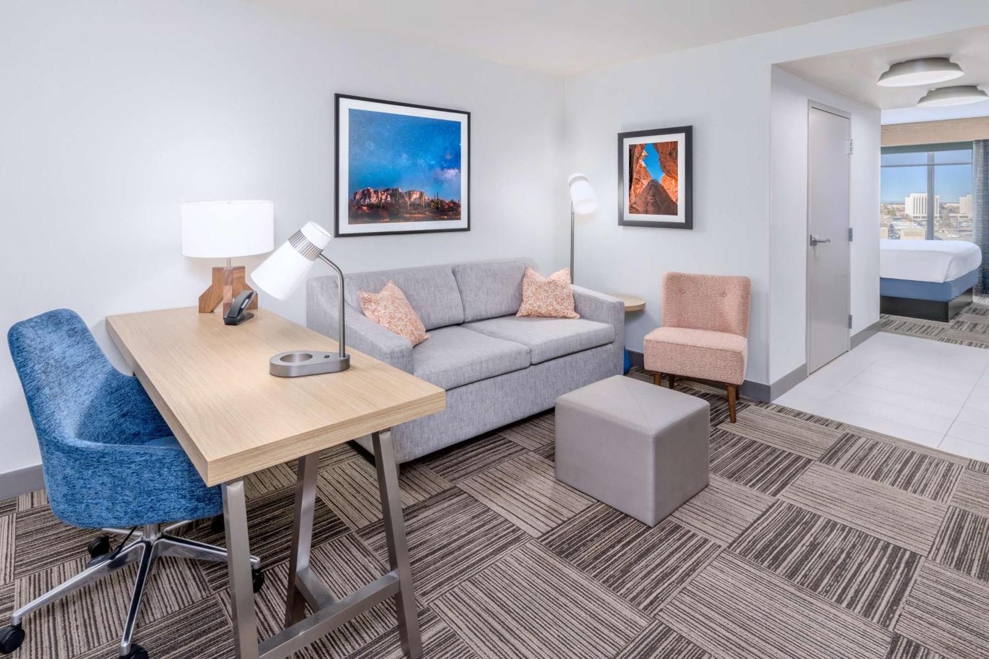 Hilton Garden Inn Albuquerque Uptown Exterior photo